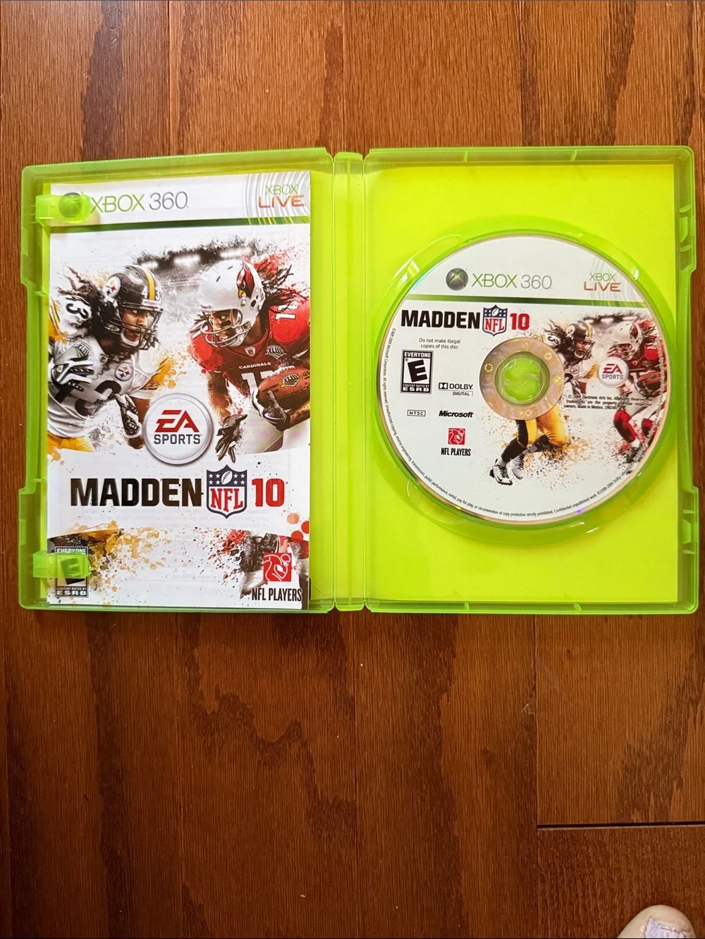 Madden NFL 10 Xbox 360 Football Video Game Complete With Manual